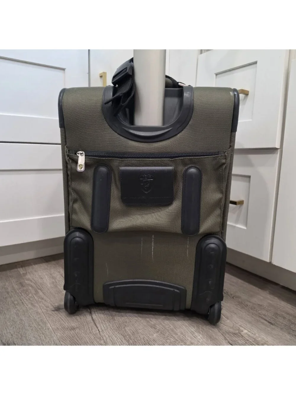 HEYS Olive Green Rolling Carry-On Luggage With Telescopic Handle alot of storage